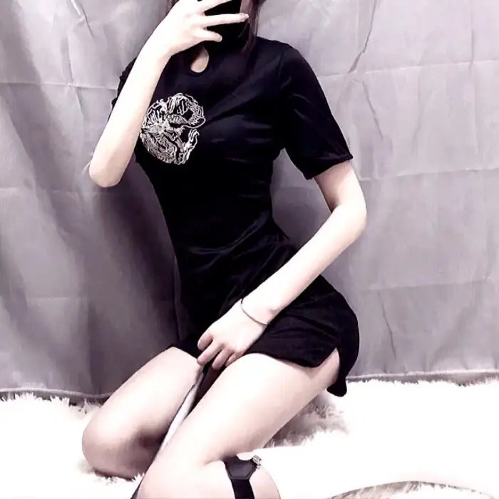 精灵高中:逃离骷髅海岸